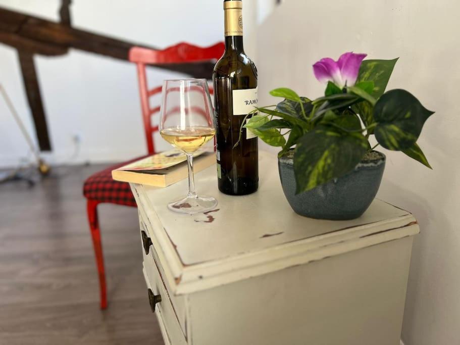 Old Town Loft - Cathedral Views. Apartment Logrono Bagian luar foto