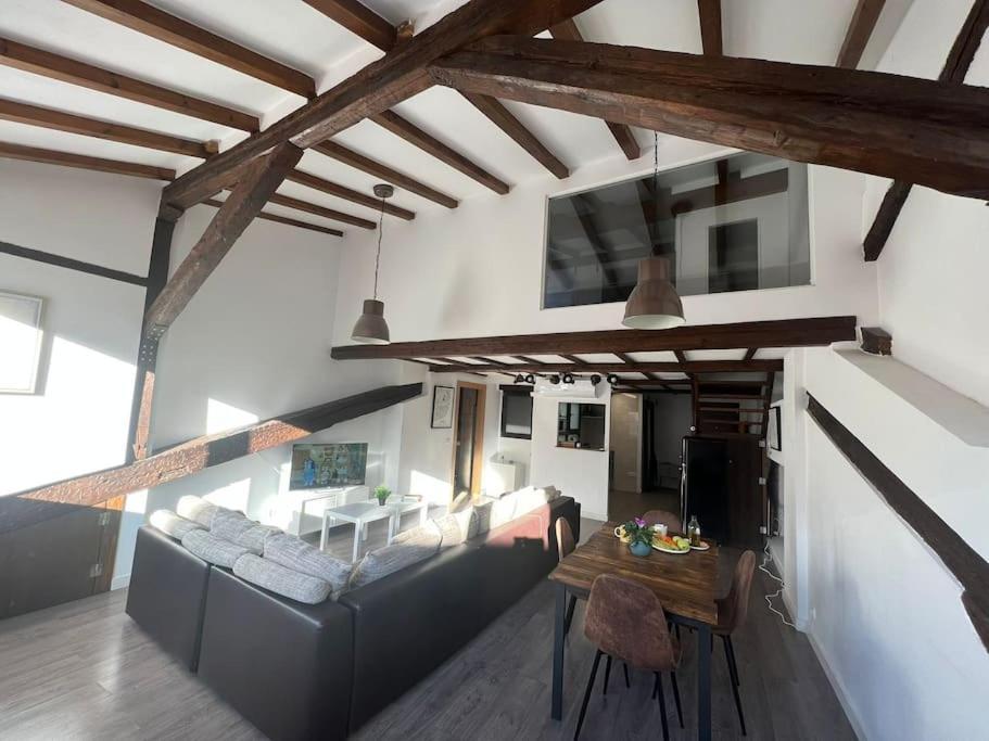 Old Town Loft - Cathedral Views. Apartment Logrono Bagian luar foto