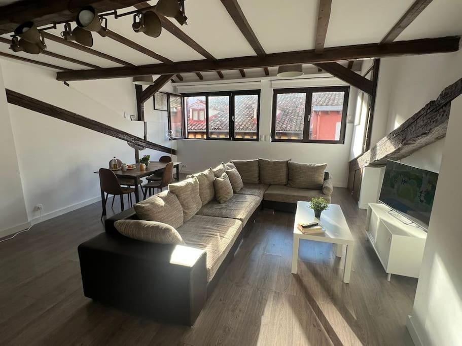 Old Town Loft - Cathedral Views. Apartment Logrono Bagian luar foto